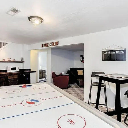 Wow! Spacious Retreat & Amazing Yard 2400+4Bd/3Bth
